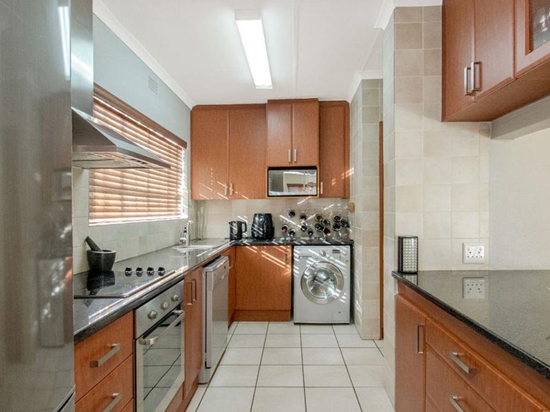 Modern Top-Floor Apartment for Sale in Hazelmere | Lock-Up-and-Go Living - Photo 9