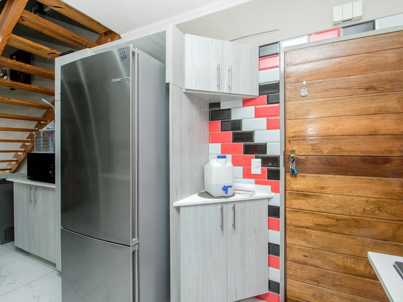 Beautifully Renovated Upstairs Apartment with Loft & Built-In Braai - Photo 6