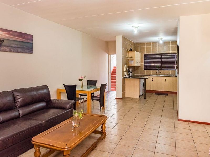 Ground-Floor Unit with Large Private Garden | Priced to Sell - Photo 4