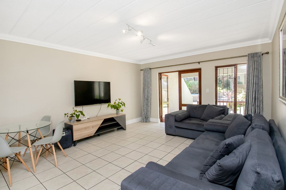 Ground floor two bedroom unit in Riverglades Estate - Photo 2