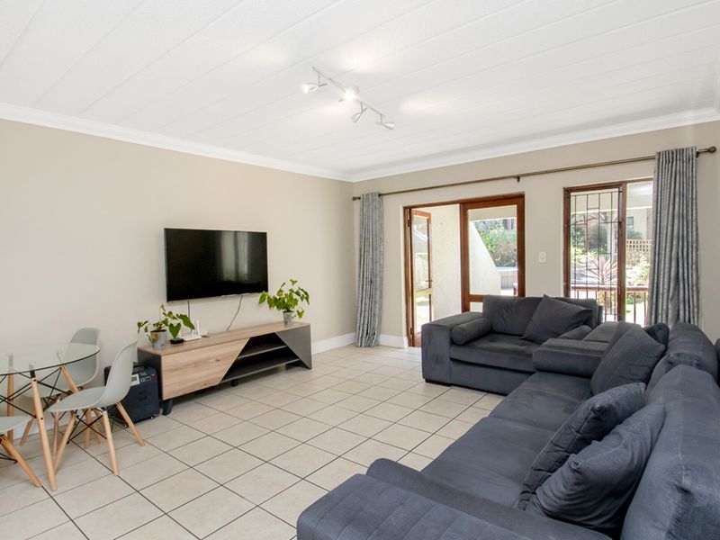 Ground floor two bedroom unit in Riverglades Estate - Photo 2