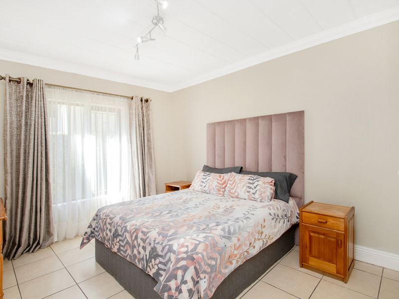 Ground floor two bedroom unit in Riverglades Estate - Photo 8