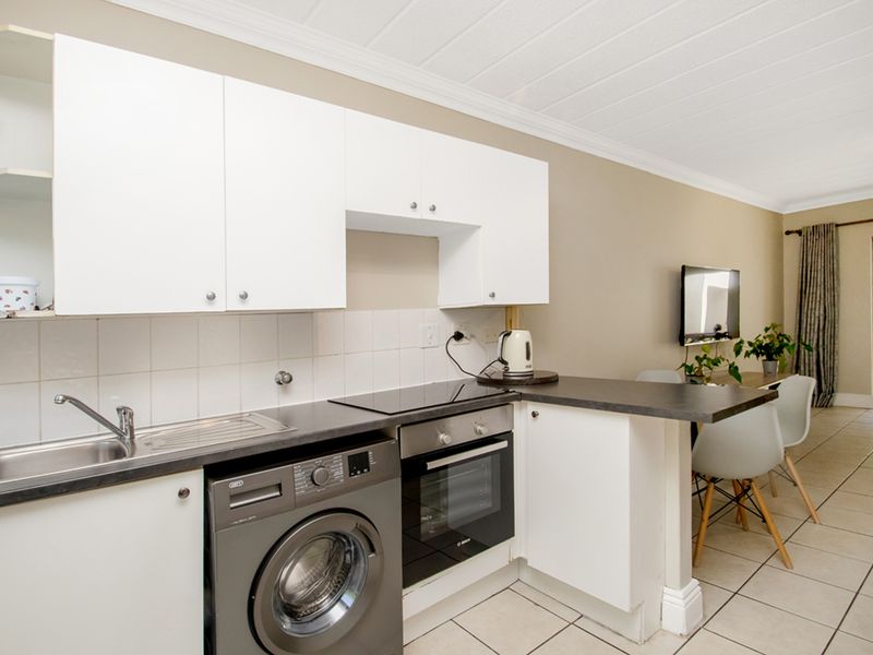 Ground floor two bedroom unit in Riverglades Estate - Photo 6