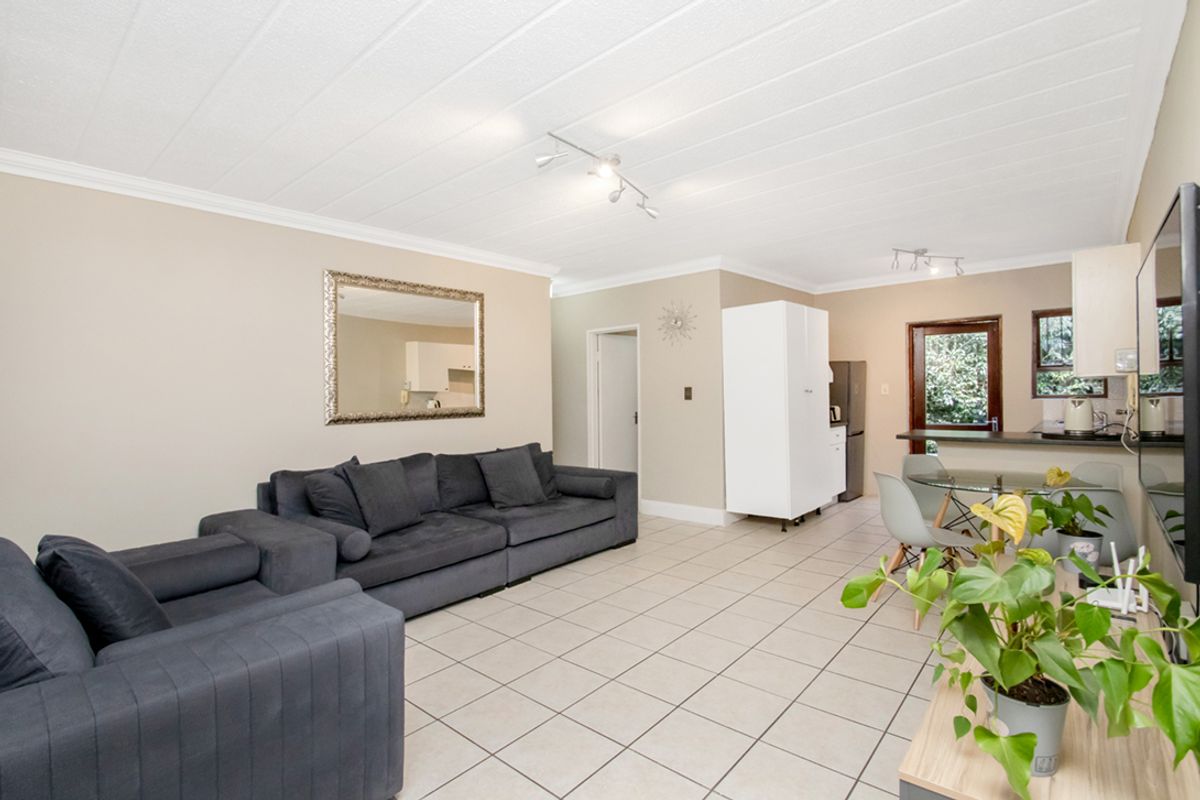 Ground floor two bedroom unit in Riverglades Estate - Photo 3