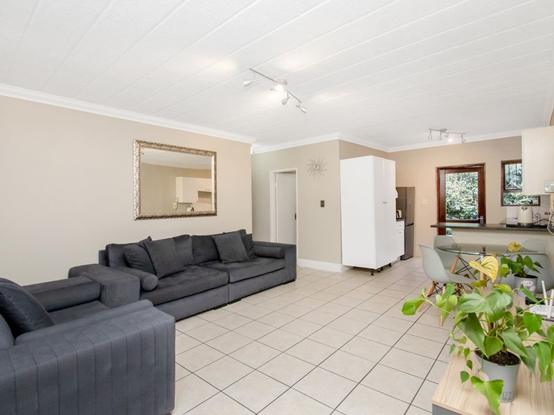 Ground floor two bedroom unit in Riverglades Estate - Photo 3