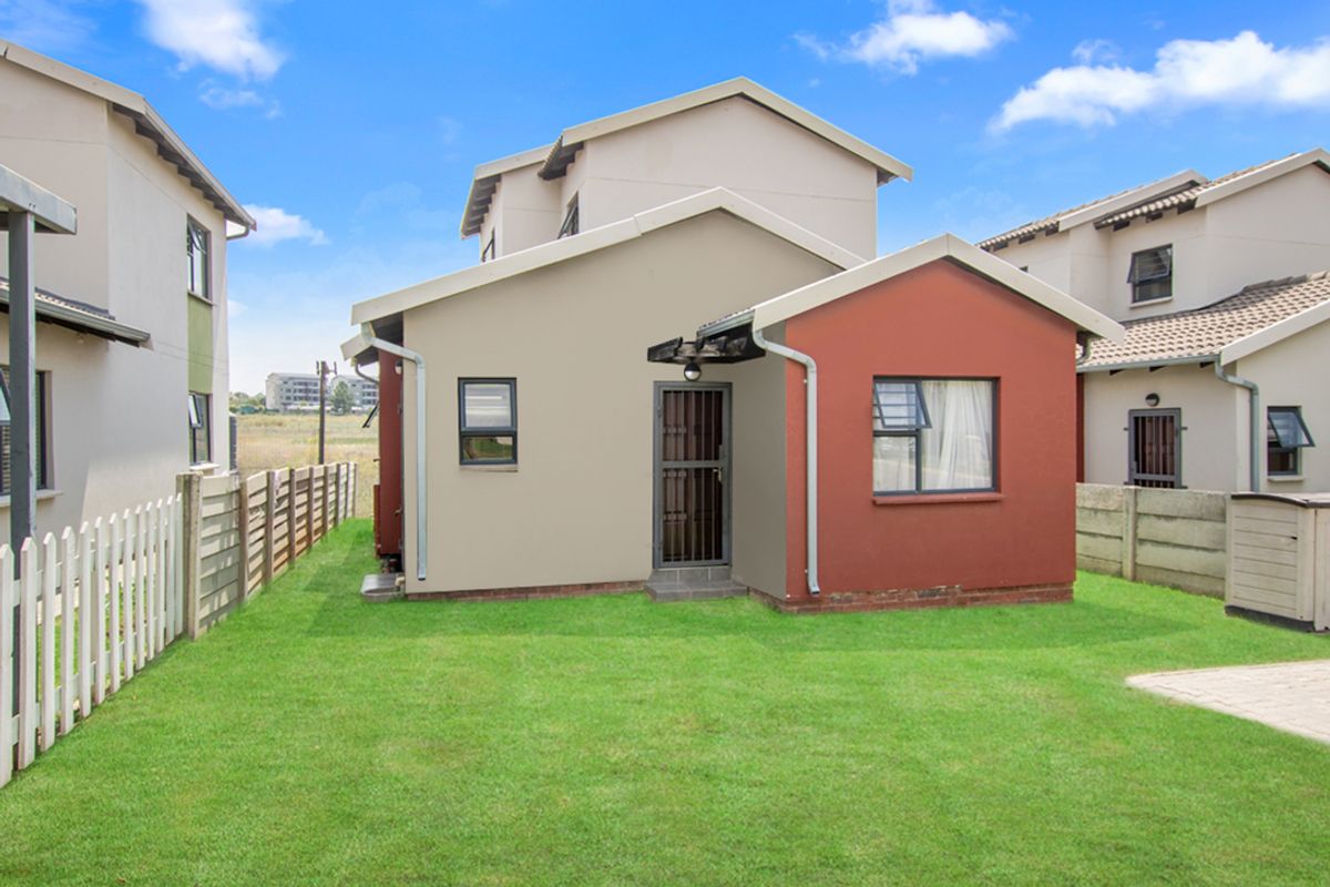 3 Bedroom 2 Bathroom Home For sale in Midrand - Photo 3