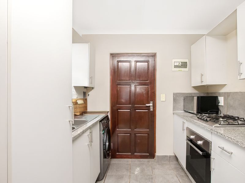 3 Bedroom 2 Bathroom Home For sale in Midrand - Photo 7