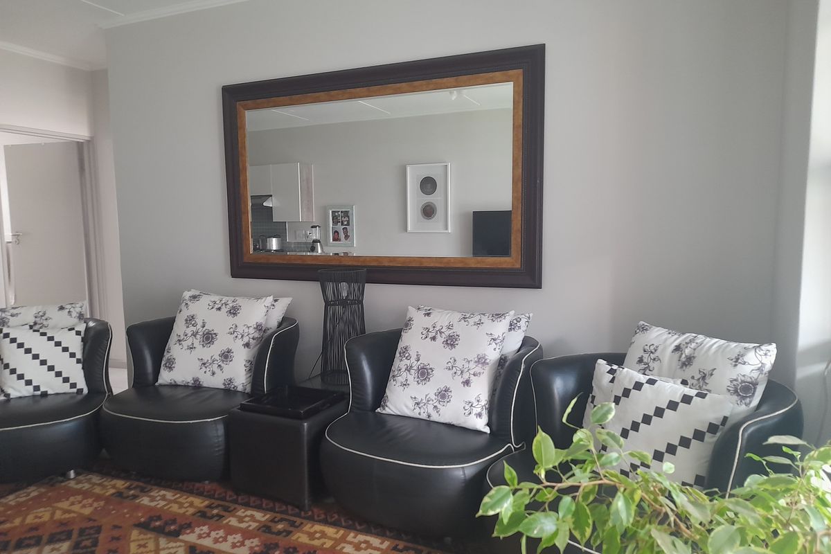 Ground Floor Unit for sale with Private garden - Photo 4