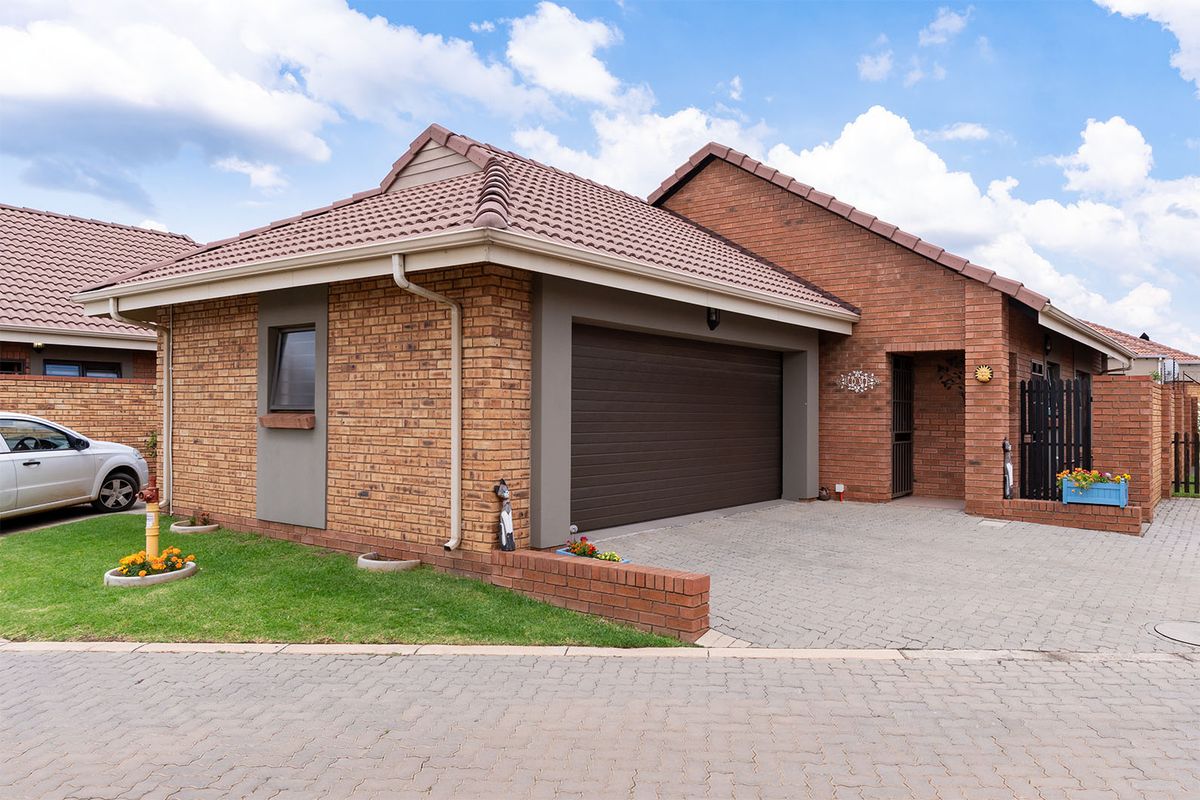 Retirement Living at its Finest - Photo 3