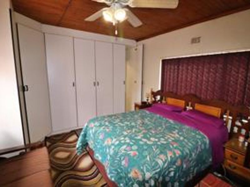 Stunning 4 Bedroom family home!!! - Photo 6