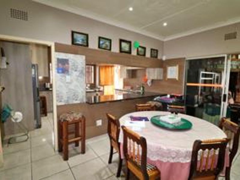 Stunning 4 Bedroom family home!!! - Photo 5