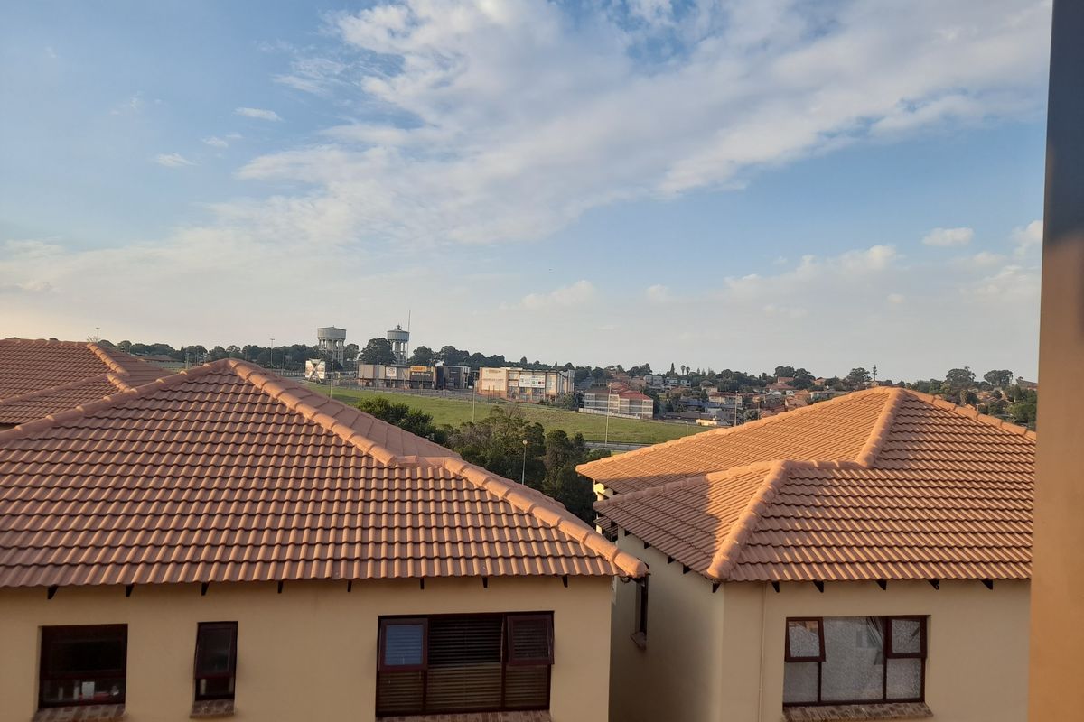 Stunning Unit for sale in Winchester hills - Photo 5