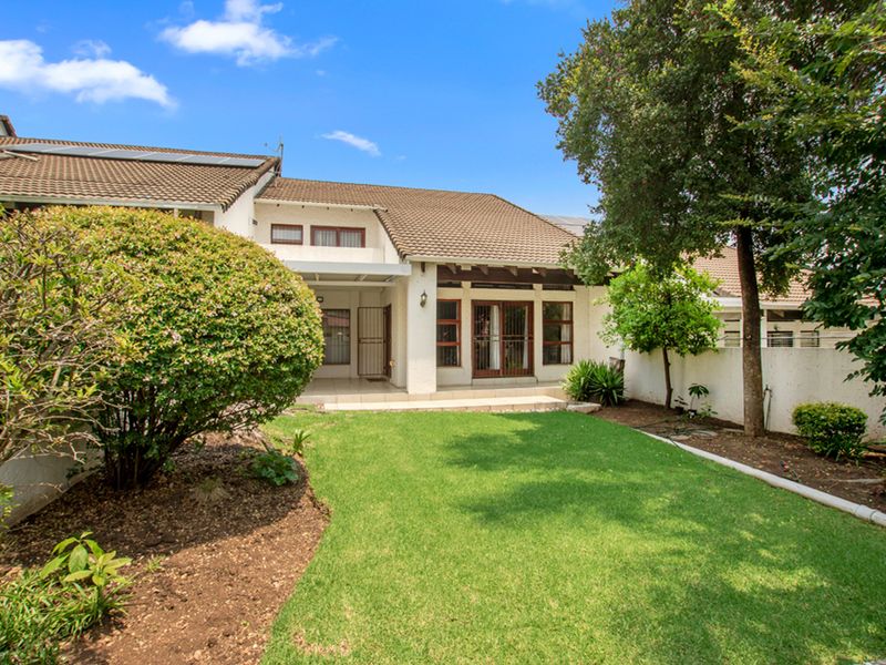 3 Bedroom double story townhouse - Photo 2