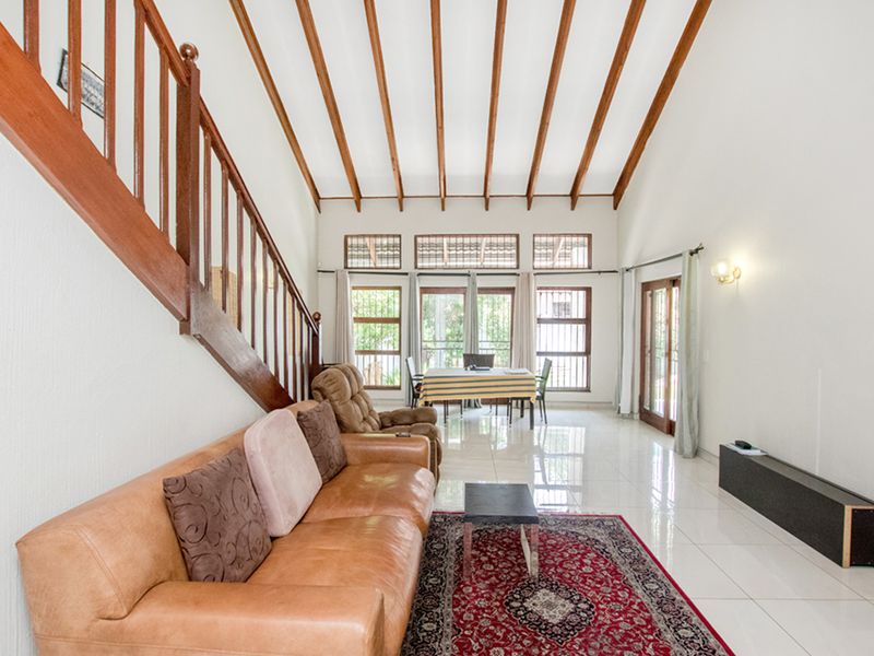 3 Bedroom double story townhouse - Photo 8