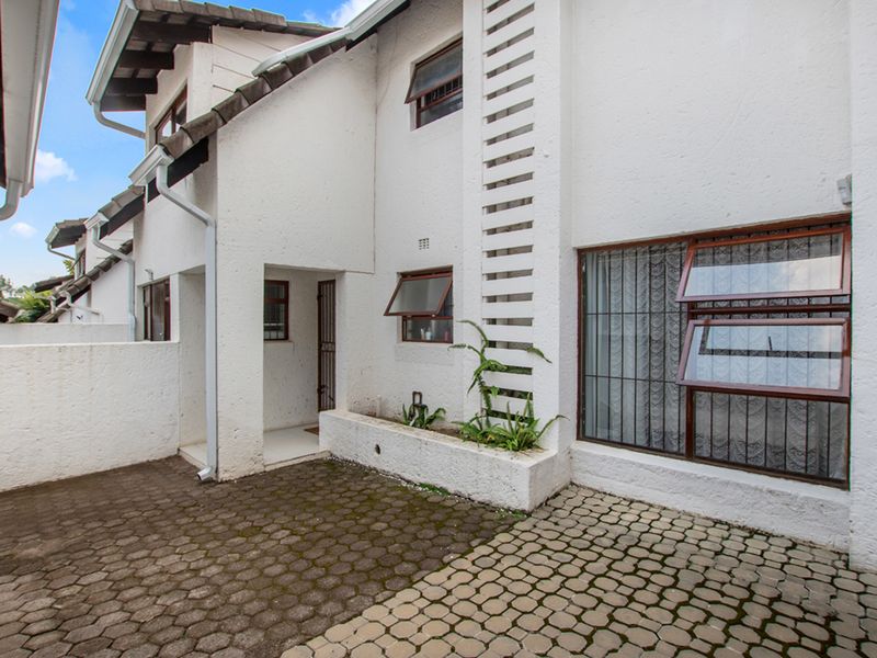 3 Bedroom double story townhouse - Photo 6