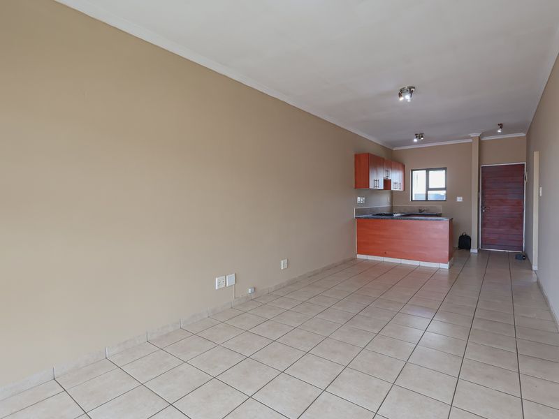 Modern Apartment with Holiday Letting Potential - Photo 5