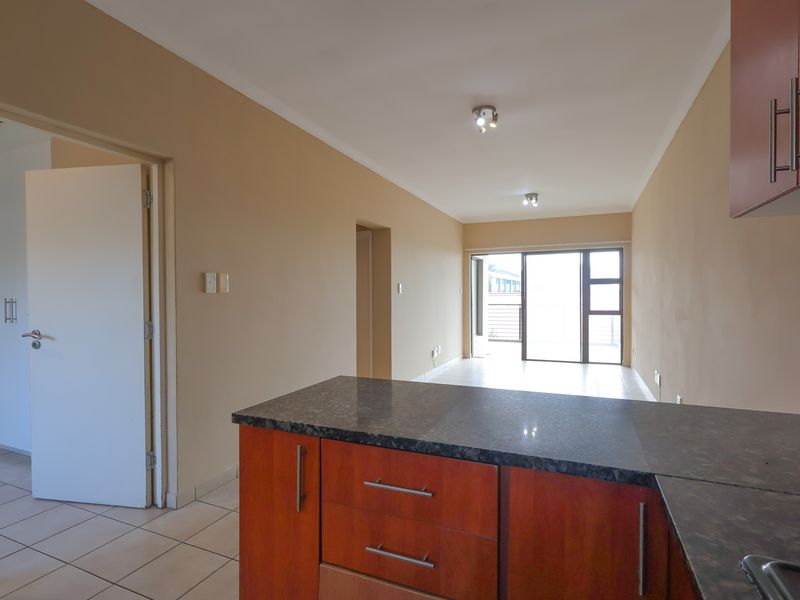 Modern Apartment with Holiday Letting Potential - Photo 10