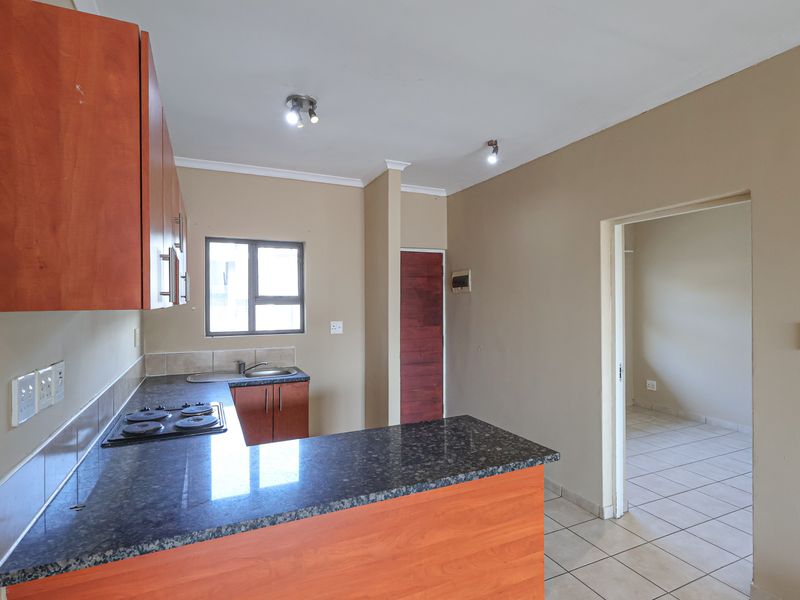 Modern Apartment with Holiday Letting Potential - Photo 8