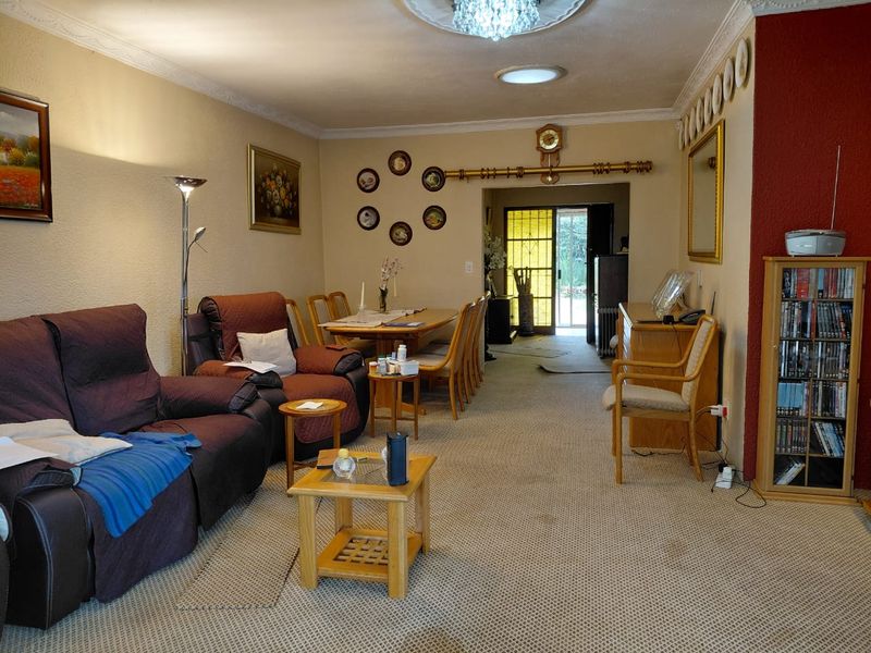 DOUBLE STOREY HOME IN SECURE ESSEXWOLD SUBURB WITH SELF CONTAINED FLATLET - Photo 7