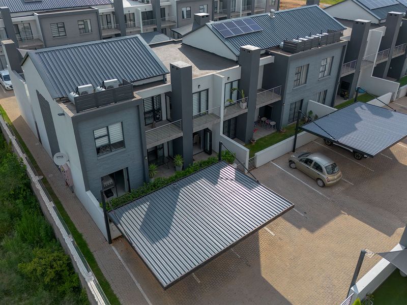 MODERN FAMILY ground floor Townhouse IN RYNFIELD, BENONI - Photo 3