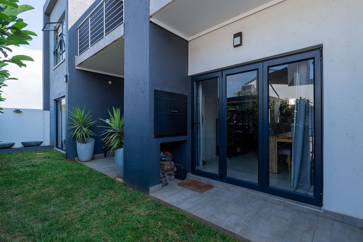 MODERN FAMILY ground floor Townhouse IN RYNFIELD, BENONI - Photo 2