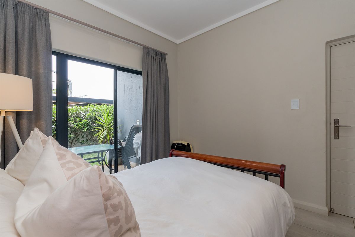 MODERN FAMILY ground floor Townhouse IN RYNFIELD, BENONI - Photo 4