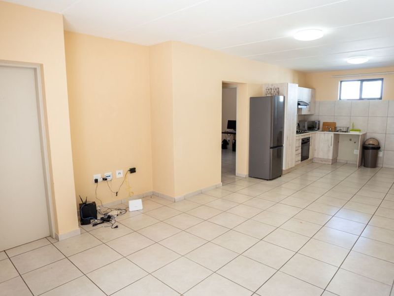 Modern 2-Bedroom First Floor Apartment – Freshly Painted & Move-In Ready - Photo 4