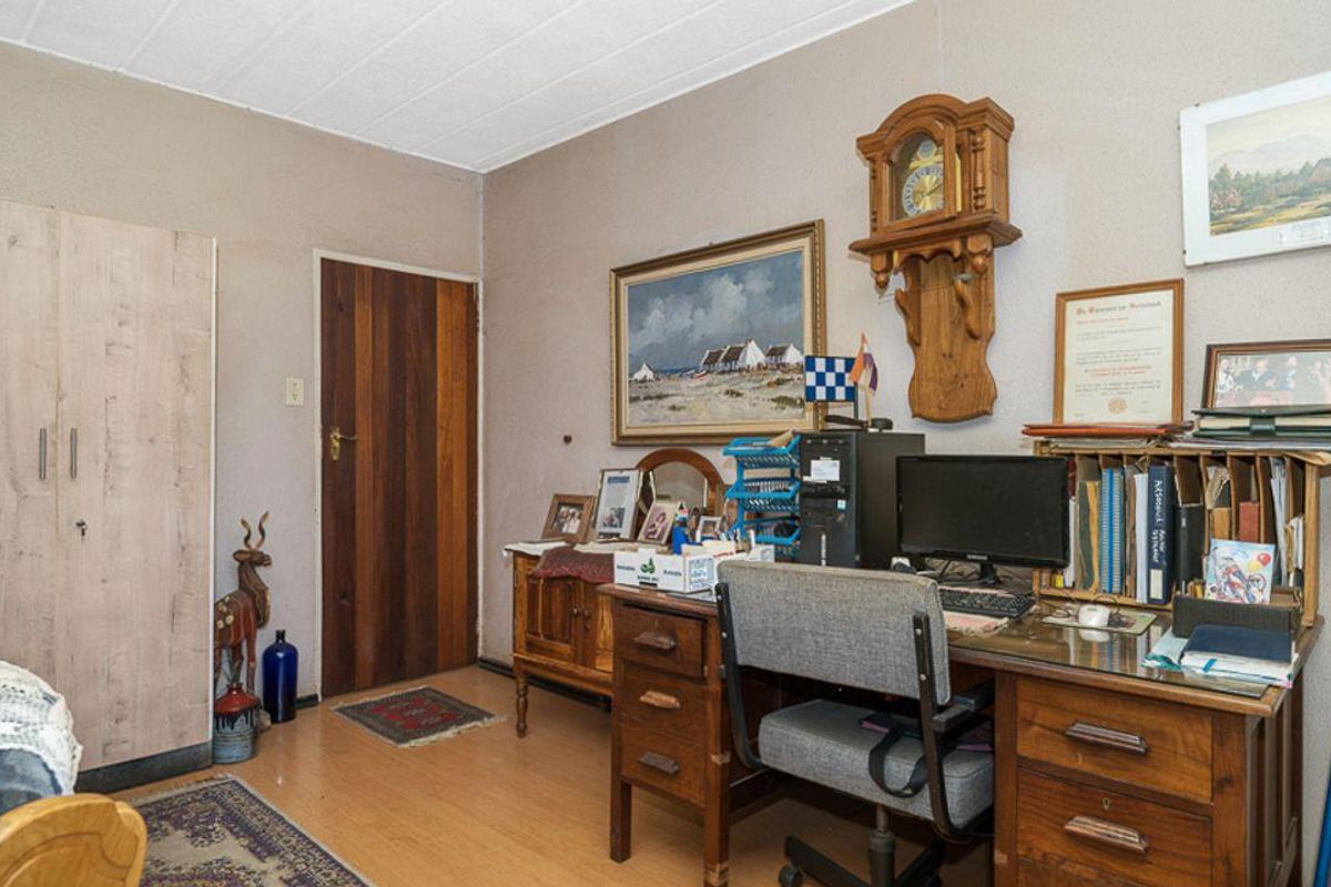 Neat 2 Bed 1 Bath Ground Floor Unit - Photo 5