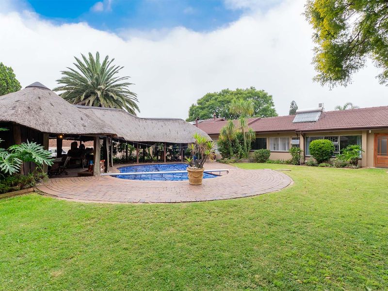 Sophisticated Family Sanctuary + Full Granny Flat: The Best of Libradene Security Village - Photo 2