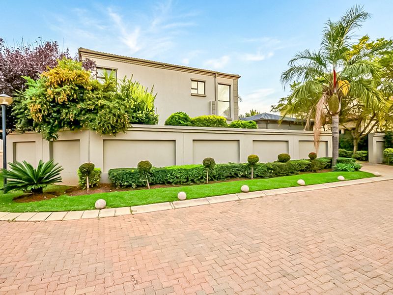 3 Bedroom 2.5 Bathroom  Full title Home for sale in Kyalami - Photo 3