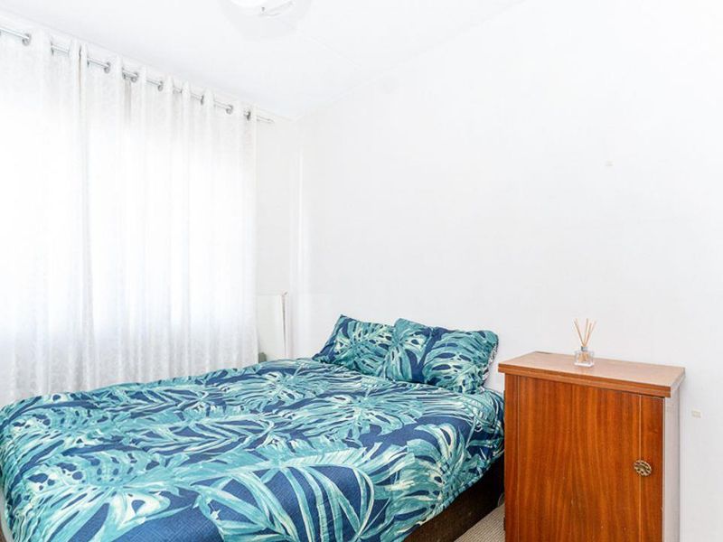 Modern Elegance Meets Convenience: Stylish 2 Bed, 1 Bath First Floor Unit in Prime Bardene, Boksburg - Photo 9