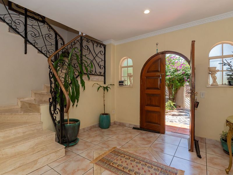 One owner self-built stunning 5 bedroom family home nestled in the secure Dalpark ext 5. - Photo 8