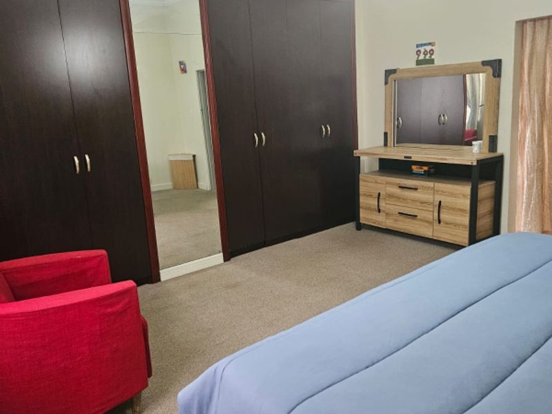 Lovely Family Home withA Granny flat!!! - Photo 10