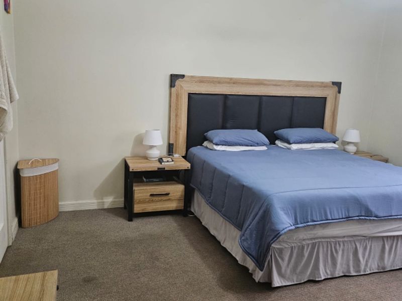 Lovely Family Home withA Granny flat!!! - Photo 9