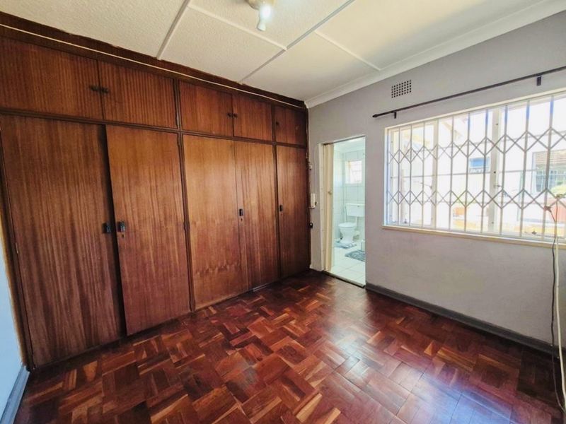 Lovely Family Home withA Granny flat!!! - Photo 9