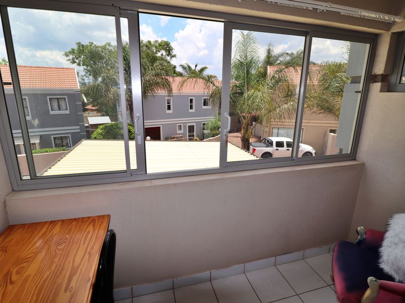 3 Bedroom Cluster for Sale in Hurlyvale, Edenvale - Photo 10