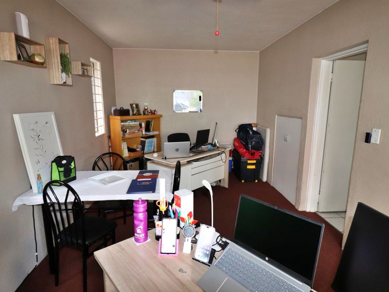 3 Bedroom Cluster for Sale in Hurlyvale, Edenvale - Photo 5