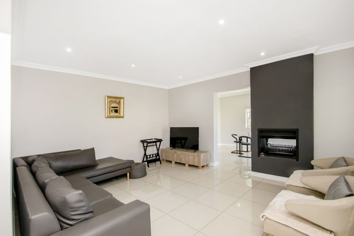 3/4 Bedroom home with 3 bathrooms - Photo 5