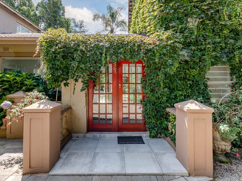 5-Acre Lifestyle Estate with 8 Income-Generating Cottages in Benoni Small Farms - Photo 3