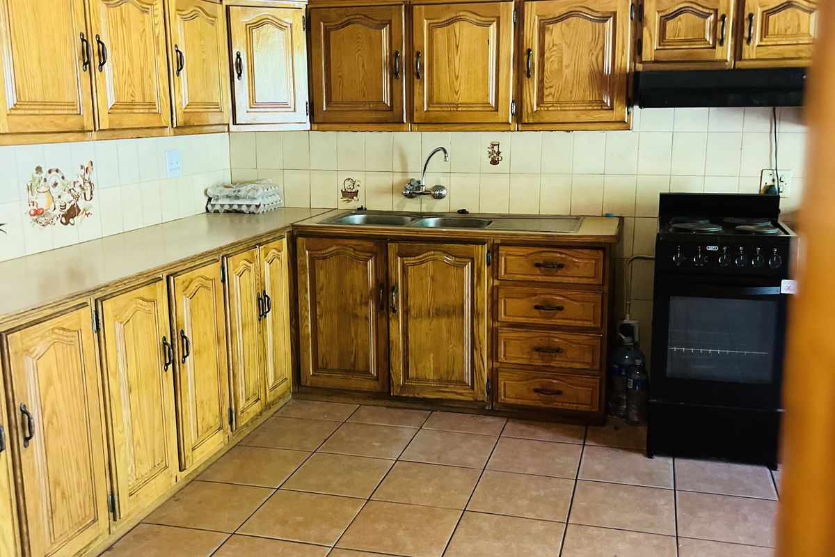 Dream Home for Investors on a Massive Stand!!! - Photo 2