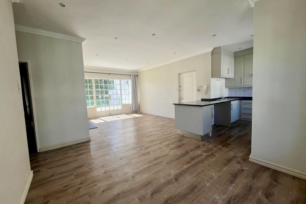 Secure spacious 2 Bedroom Apartment - Photo 4
