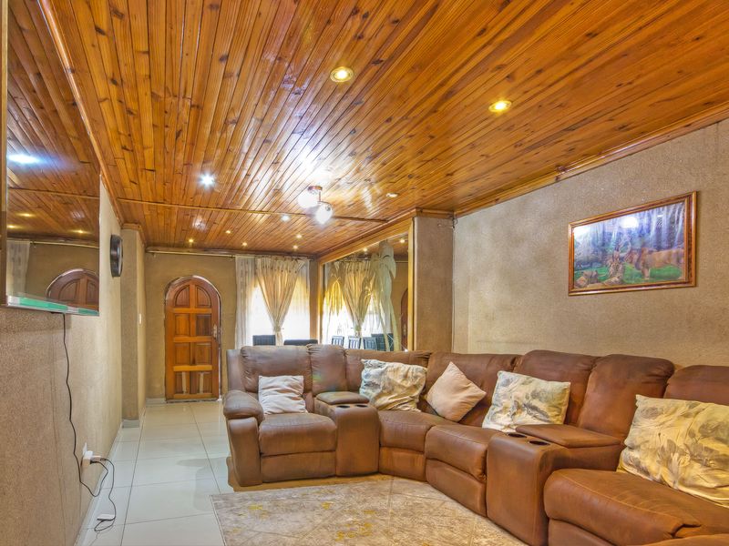 Neat 2 bedroom, 2 bathroom Family Home - Photo 5