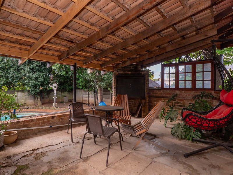 Entertainer's Paradise in Kempton Park - Photo 4