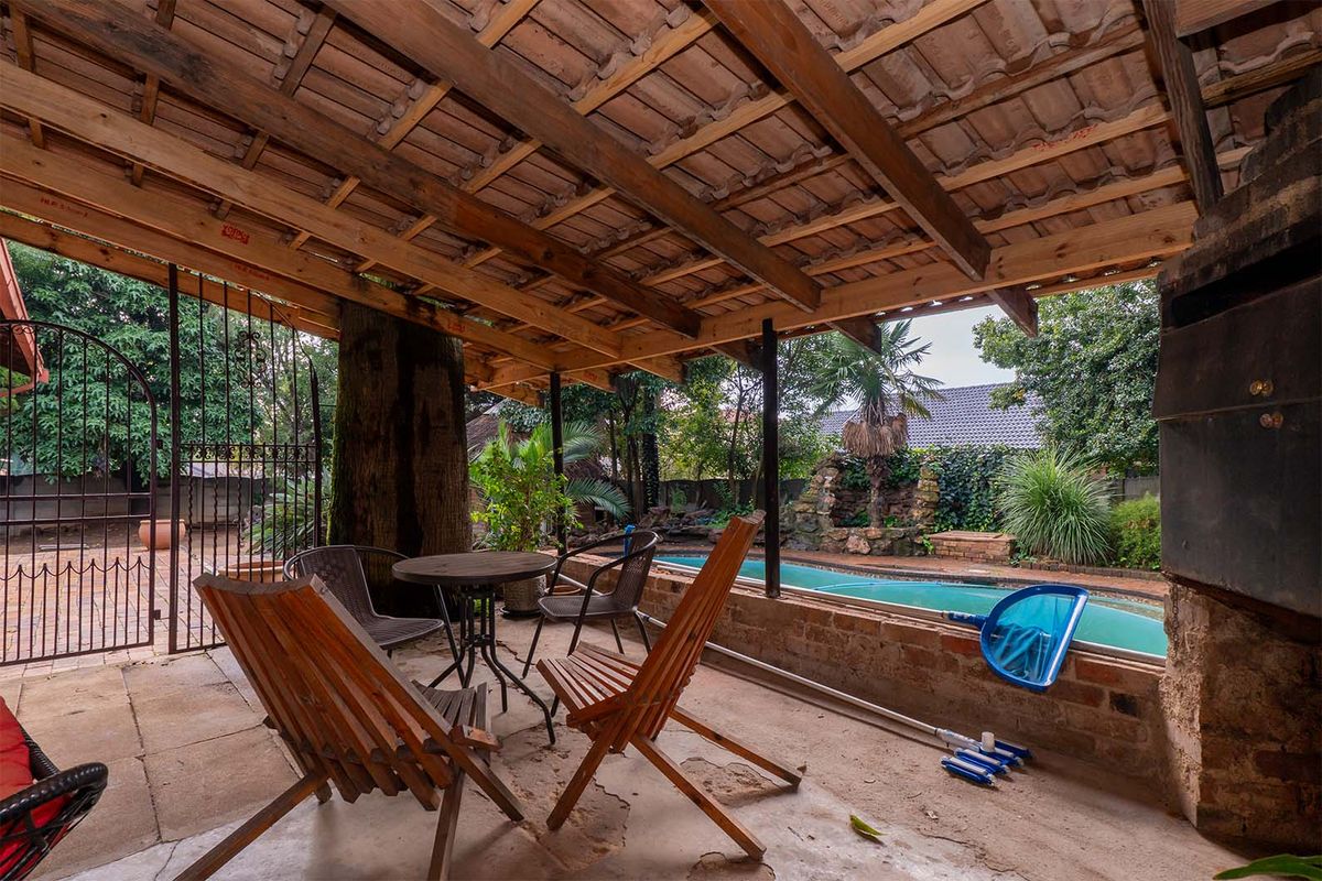 Entertainer's Paradise in Kempton Park - Photo 5