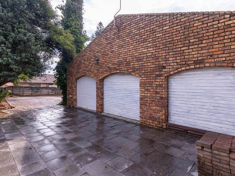 Entertainer's Paradise in Kempton Park - Photo 6