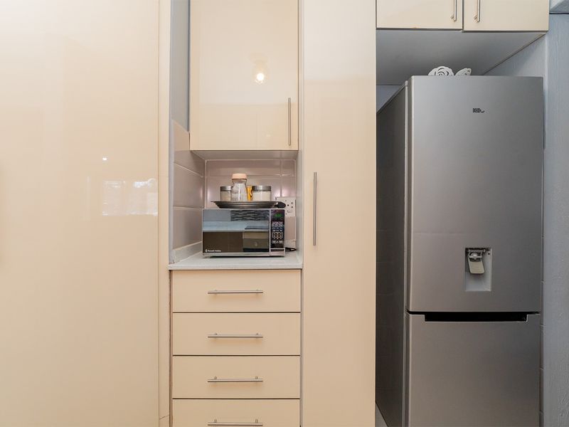 North Facing Garden Unit!!! - Photo 4