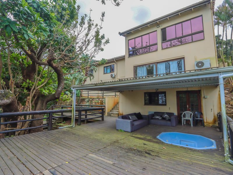 Spacious Five Bedroom Family Home - Photo 7