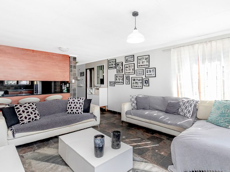 Charming 2-Bedroom Townhouse in a Secure North Riding Complex - Photo 1