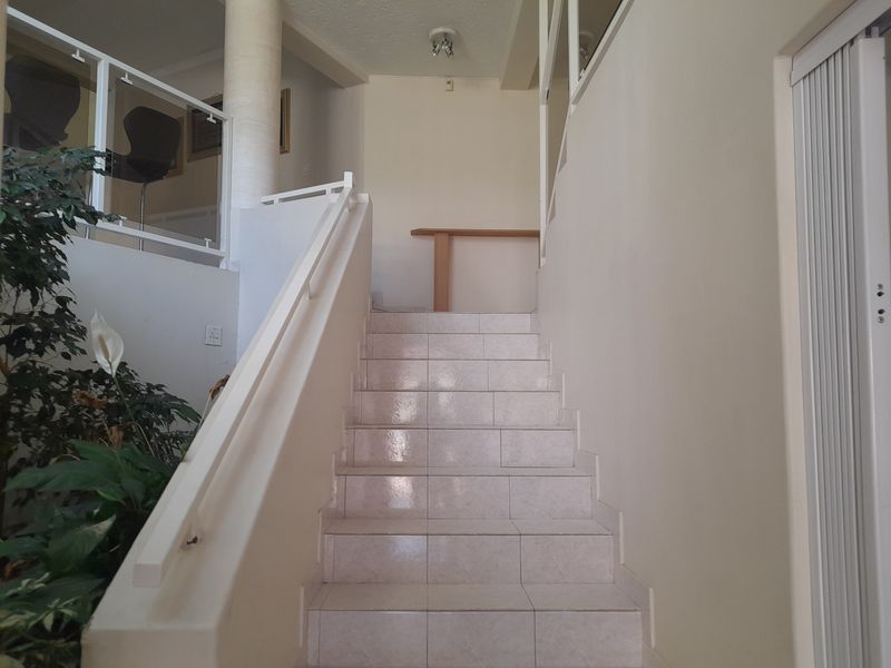 Large Family home for sale In Bassonia - Photo 10