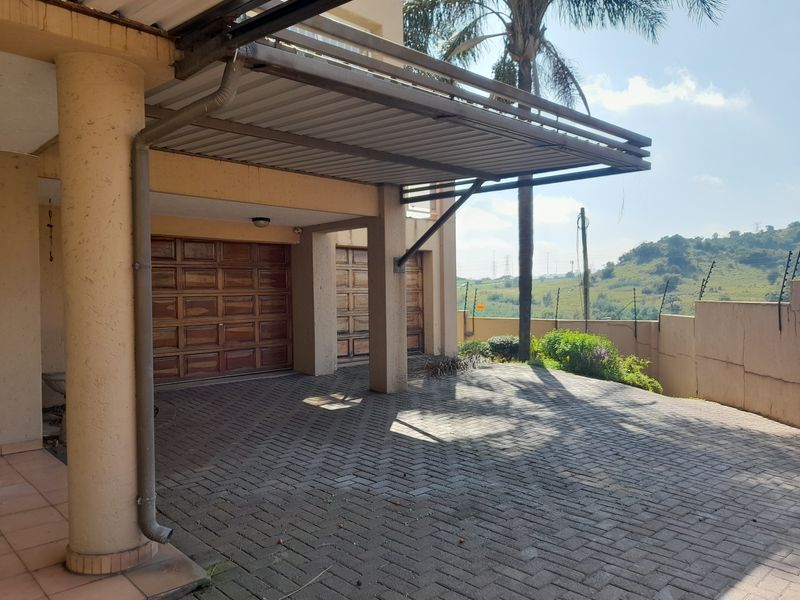 Large Family home for sale In Bassonia - Photo 9